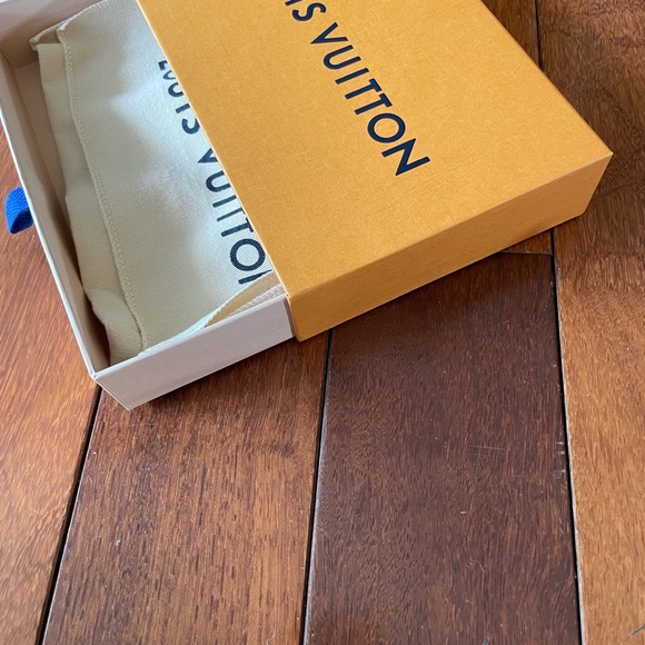 Original Louis Vuitton wallet box and duster - Picture 2 of 9